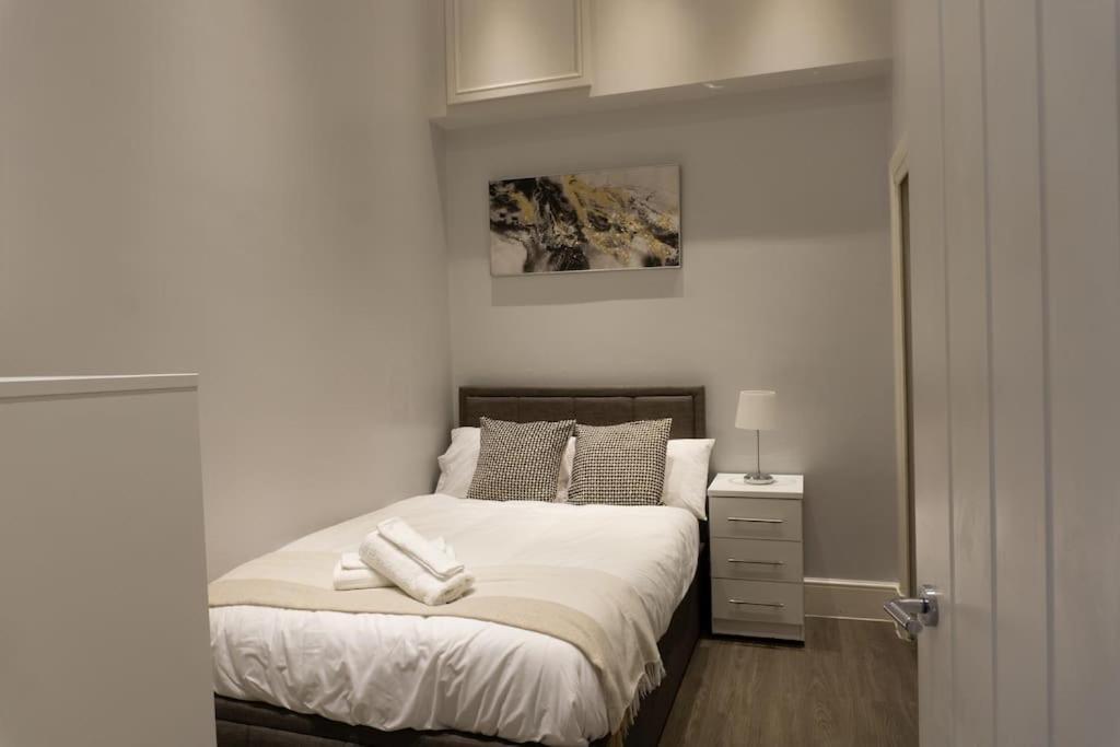 Spacious Apartment In City Centre - Free Parking Νότιγχαμ Εξωτερικό φωτογραφία