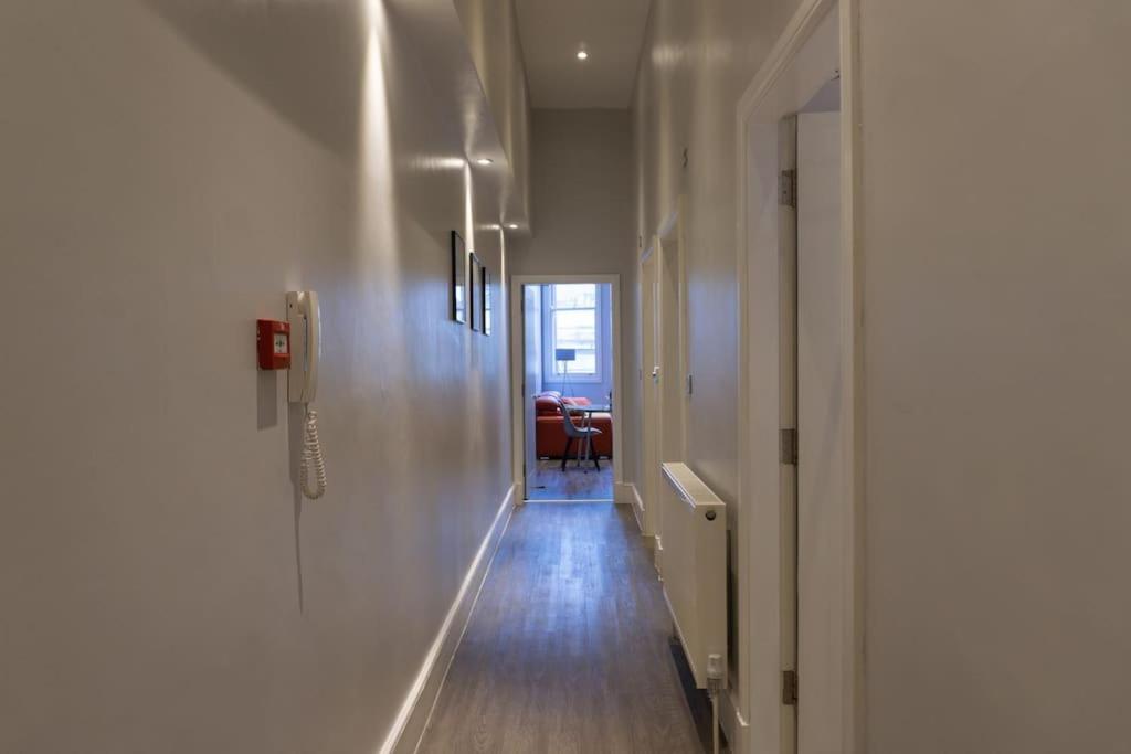 Spacious Apartment In City Centre - Free Parking Νότιγχαμ Εξωτερικό φωτογραφία