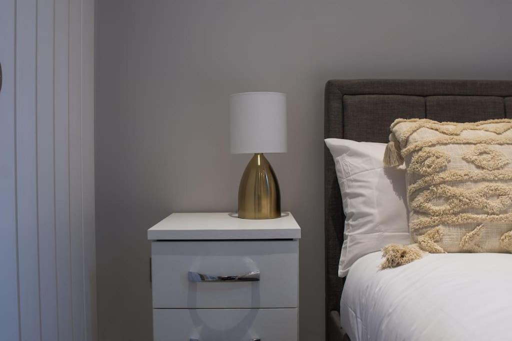 Spacious Apartment In City Centre - Free Parking Νότιγχαμ Εξωτερικό φωτογραφία