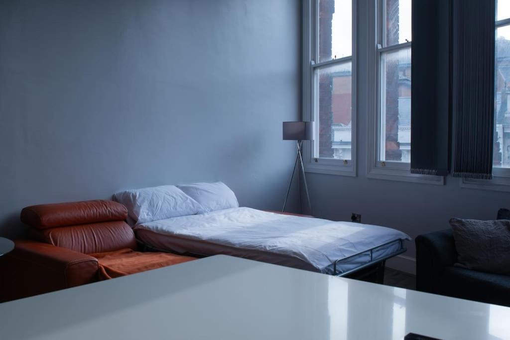 Spacious Apartment In City Centre - Free Parking Νότιγχαμ Εξωτερικό φωτογραφία